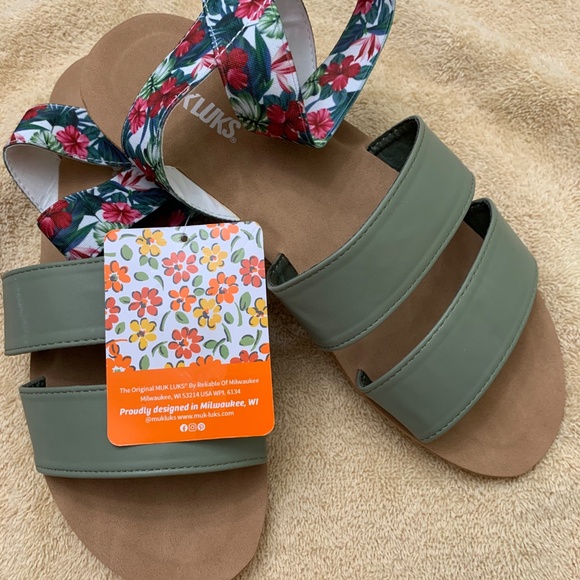 NWT MUK LUKS Womens About Me Sandals - Picture 2 of 6